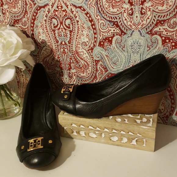 Tory Burch Shoes - TORY BURCH NATALYA BLACK LEATHER/WOOD WEDGE